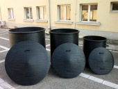 Plastic tubs